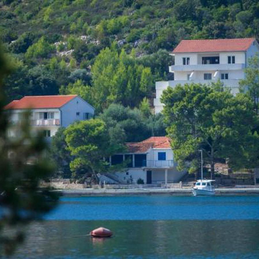 Apartments Bruna Lastovo Exterior photo